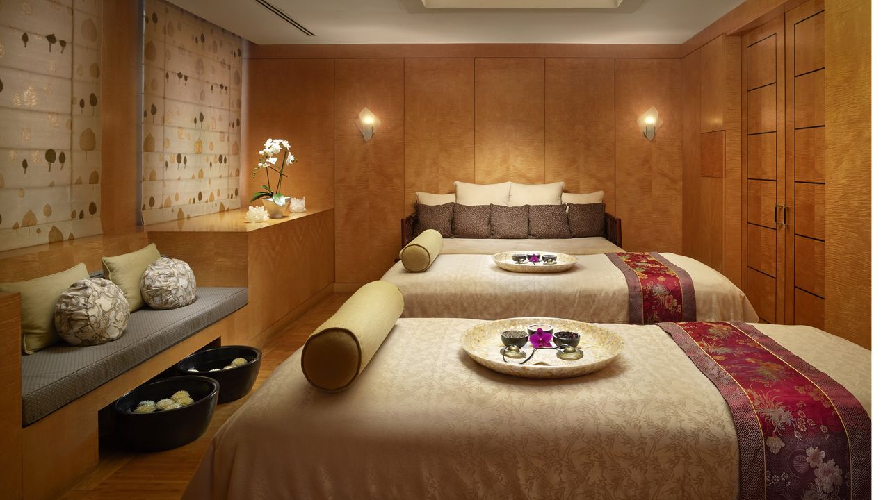 From Spas to Fitness Classes and Smoothie Shops – Mirror Brief