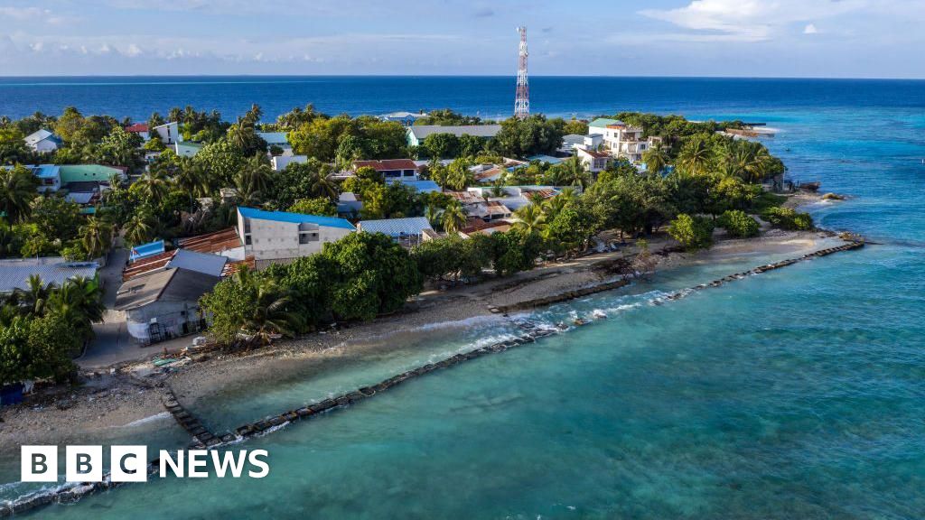 Maldives Implements Smoking Ban for Future Generations – Mirror Brief
